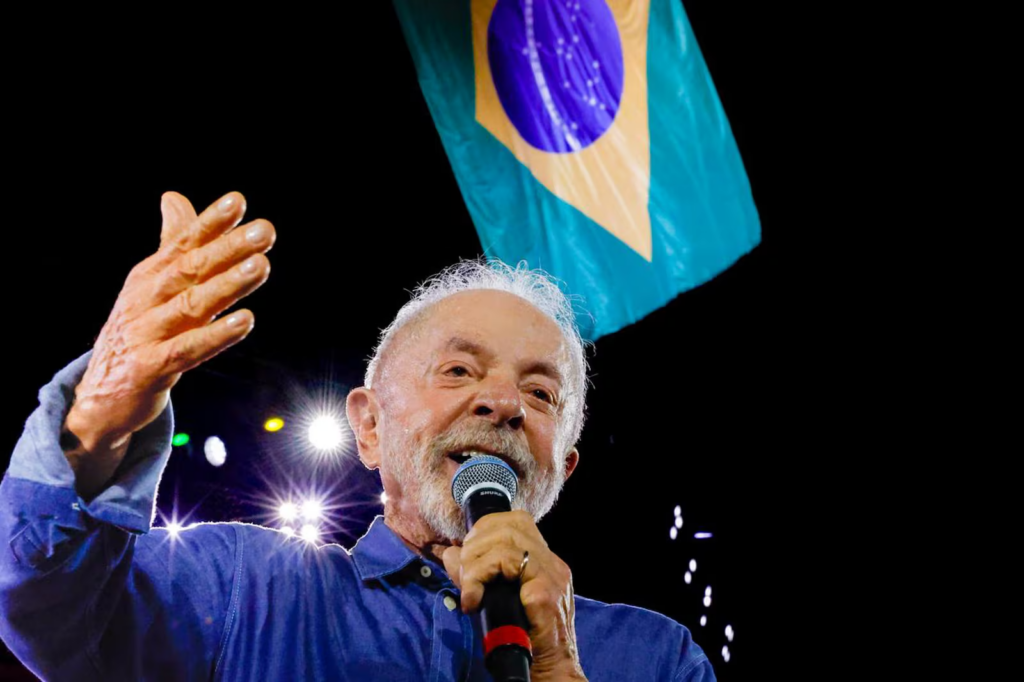 Lula consegue virada inédita e é reeleito para 4º mandato na Presidência